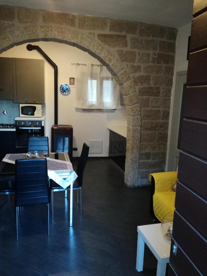 Monti di bò Apartamento Aggius Exterior foto