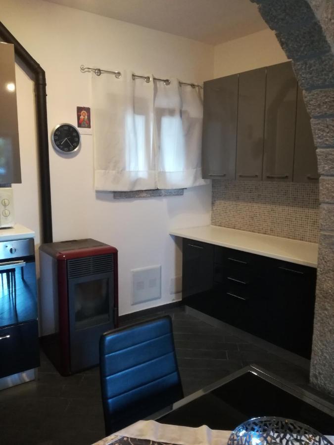 Monti di bò Apartamento Aggius Exterior foto